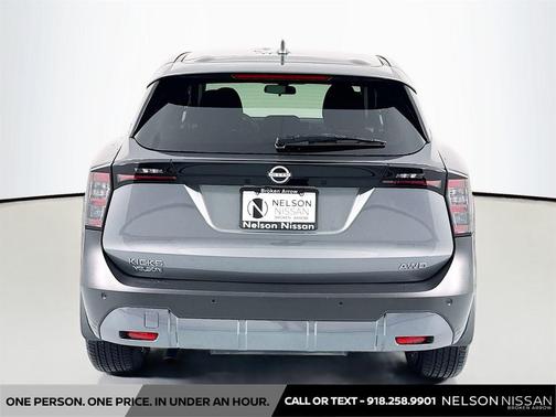 Gun Metallic 2025 Nissan Kicks SV