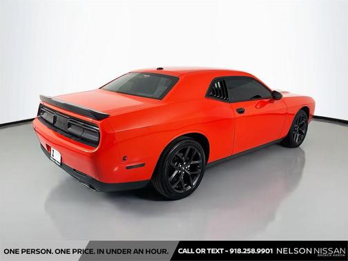 Go Mango 2023 Dodge Challenger SXT