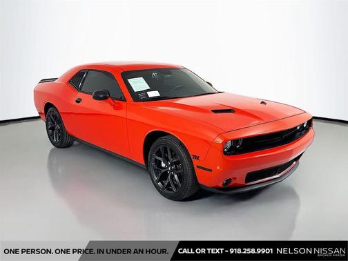 Go Mango 2023 Dodge Challenger SXT