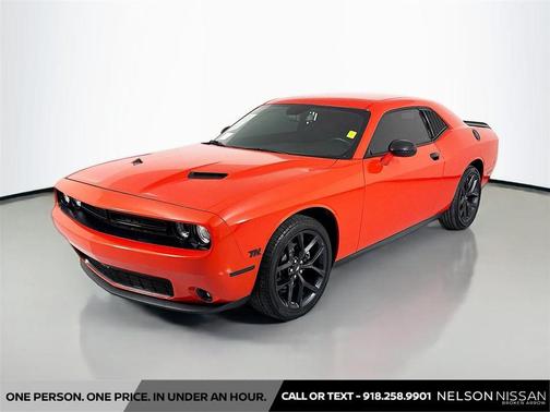 Go Mango 2023 Dodge Challenger SXT