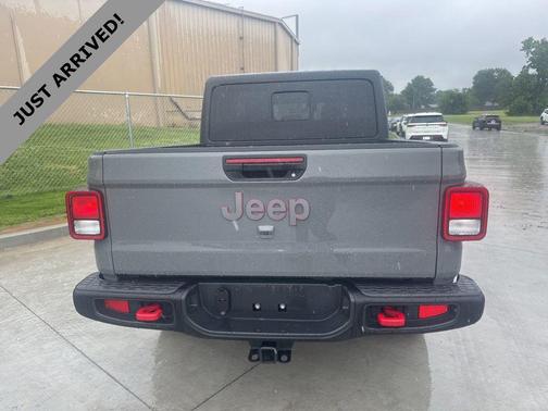 Sting-Gray Clearcoat 2020 Jeep Gladiator Rubicon