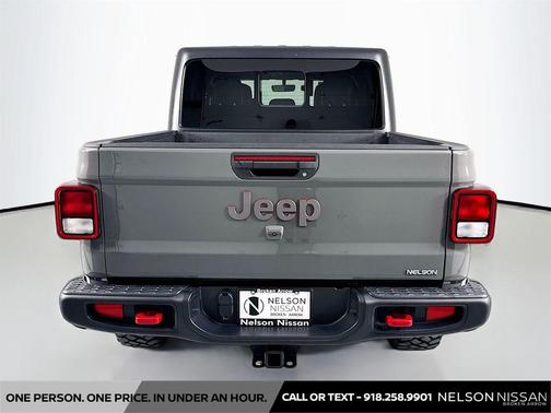 Sting-Gray Clearcoat 2020 Jeep Gladiator Rubicon
