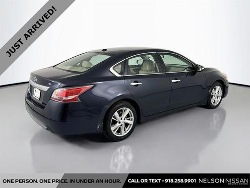 Storm 2015 Nissan Altima 2.5 SL
