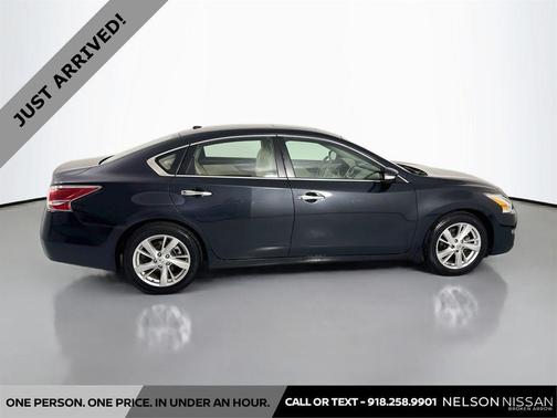 Storm 2015 Nissan Altima 2.5 SL