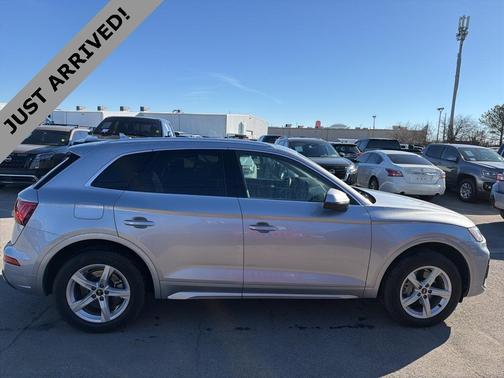 2022 Audi Q5 40 Premium