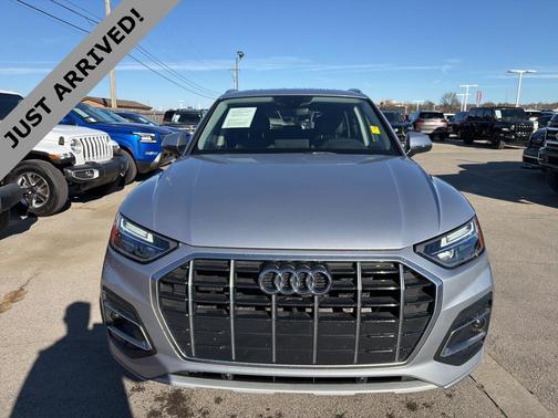 2022 Audi Q5 40 Premium