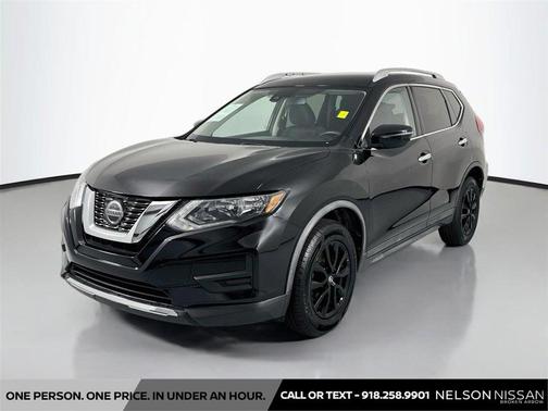 Magnetic Black Pearl 2019 Nissan Rogue SV