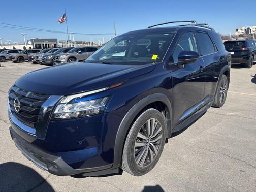2022 Nissan Pathfinder Platinum 4WD