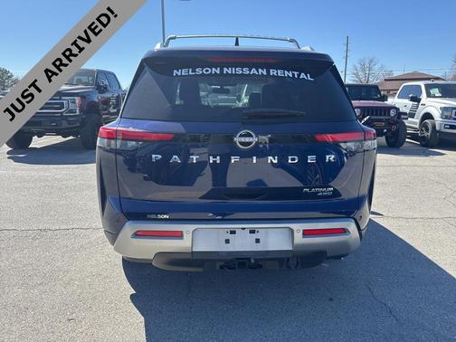 2022 Nissan Pathfinder Platinum 4WD