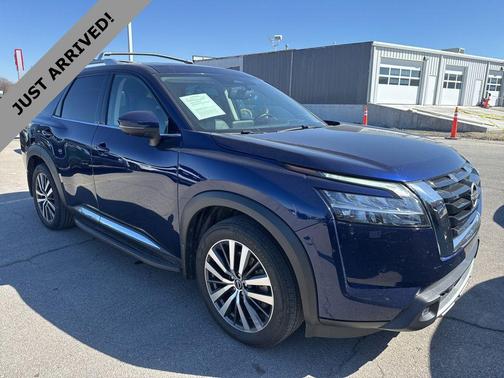 2022 Nissan Pathfinder Platinum 4WD