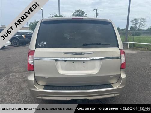 2015 Chrysler Town & Country Limited Platinum