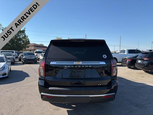 2021 Chevrolet Suburban LT