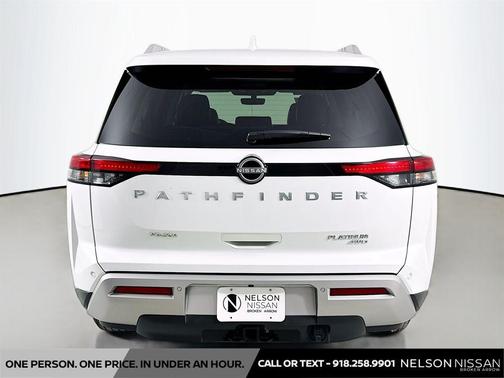 2025 Nissan Pathfinder Platinum 4WD