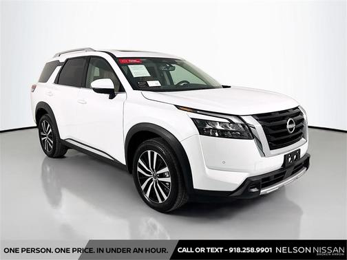 2025 Nissan Pathfinder Platinum 4WD