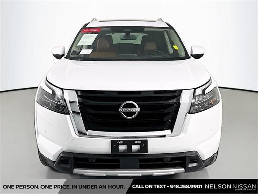 2025 Nissan Pathfinder Platinum 4WD
