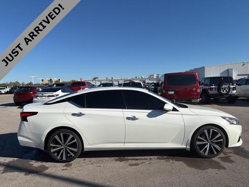 2020 Nissan Altima Platinum FWD