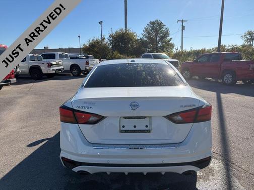 2020 Nissan Altima Platinum FWD