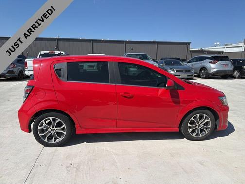 2020 Chevrolet Sonic FWD Hatchback LT 5-Door