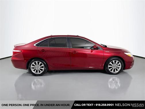 2016 Toyota Camry Hybrid XLE