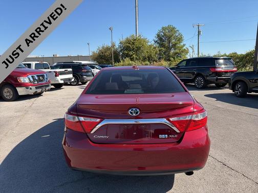 2016 Toyota Camry Hybrid XLE