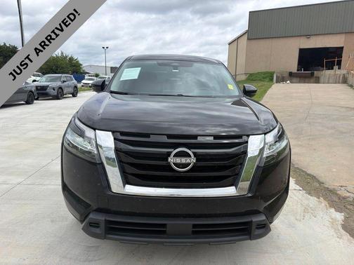 Super Black 2022 Nissan Pathfinder S 2WD