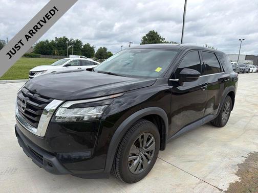 Super Black 2022 Nissan Pathfinder S 2WD