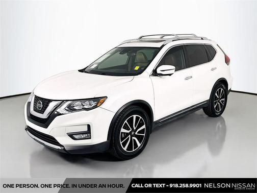 Pearl White Tricoat 2019 Nissan Rogue SL