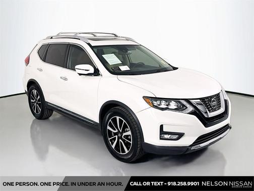 Pearl White Tricoat 2019 Nissan Rogue SL
