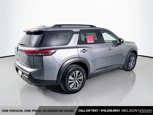 2025 Nissan Pathfinder SV FWD