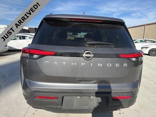 2025 Nissan Pathfinder SV FWD