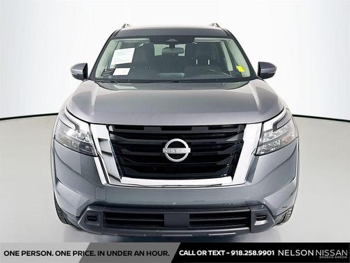 2025 Nissan Pathfinder SV FWD