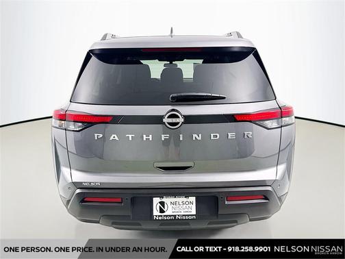 2025 Nissan Pathfinder SV FWD