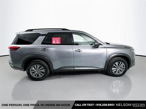 2025 Nissan Pathfinder SV FWD