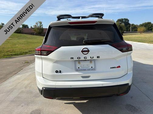 Everest White Pearl 2025 Nissan Rogue Rock Creek