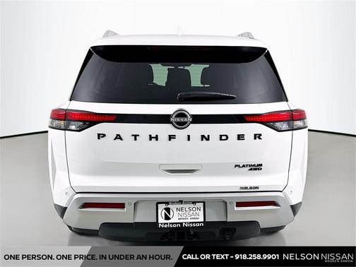 2025 Nissan Pathfinder Platinum 4WD