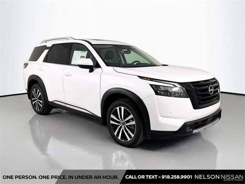 2025 Nissan Pathfinder Platinum 4WD