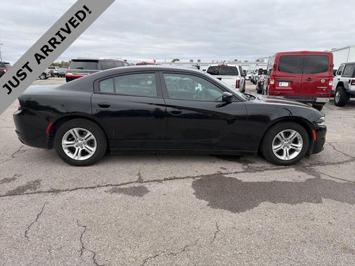 2017 Dodge Charger SE