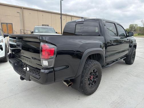 Midnight Black Metallic 2018 Toyota Tacoma TRD Pro