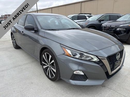 2022 Nissan Altima SR VC-Turbo FWD