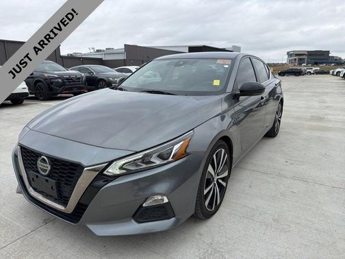 2022 Nissan Altima SR VC-Turbo FWD