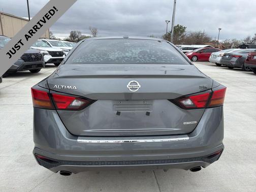 2022 Nissan Altima SR VC-Turbo FWD