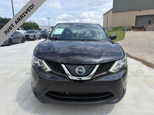 Magnetic Black Pearl 2019 Nissan Rogue Sport S