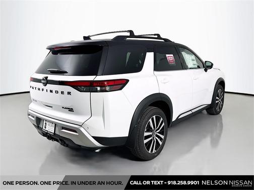 2025 Nissan Pathfinder Platinum 4WD