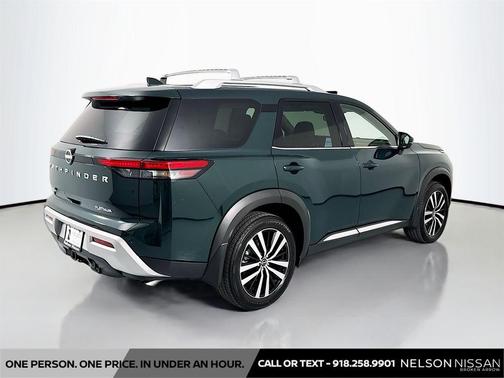 Obsidian Green Pearl 2025 Nissan Pathfinder Platinum FWD