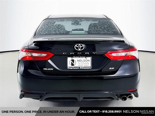 2018 Toyota Camry SE