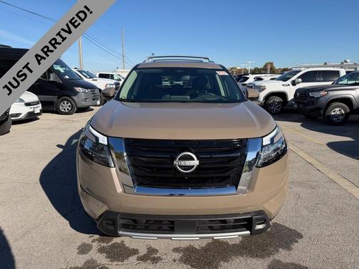 2024 Nissan Pathfinder Platinum 4WD