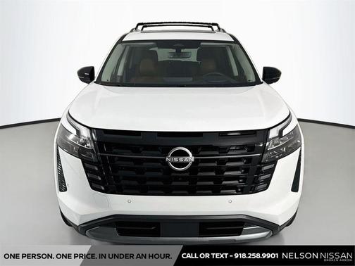 Everest White Pearl Tricoat 2026 Nissan Pathfinder Platinum