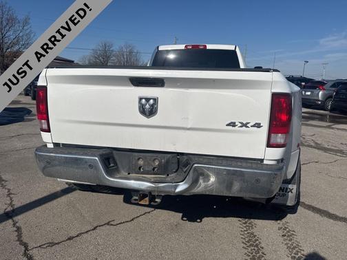 2017 RAM 3500 Tradesman Crew Cab 4x4 8' Box