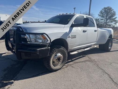 2017 RAM 3500 Tradesman Crew Cab 4x4 8' Box