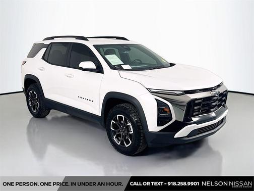 Iridescent Pearl Tricoat 2025 Chevrolet Equinox FWD ACTIV